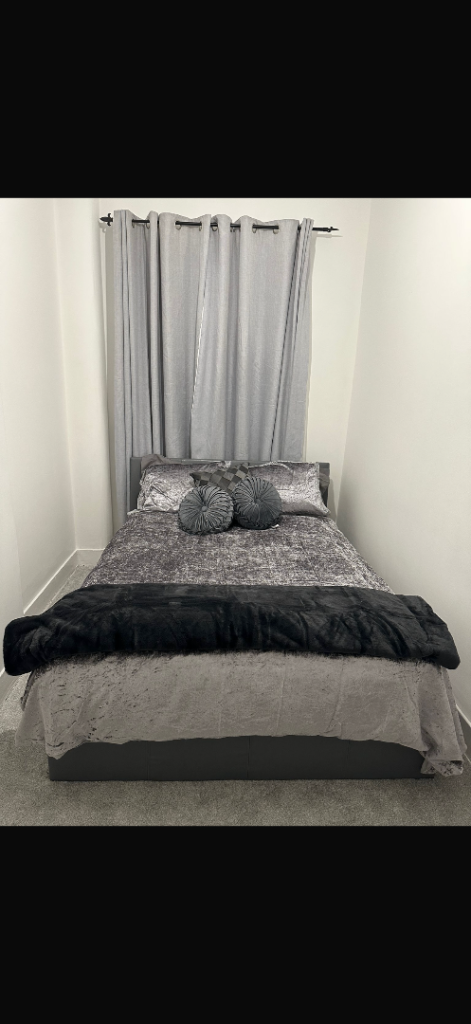 Fully furnished room to rent 