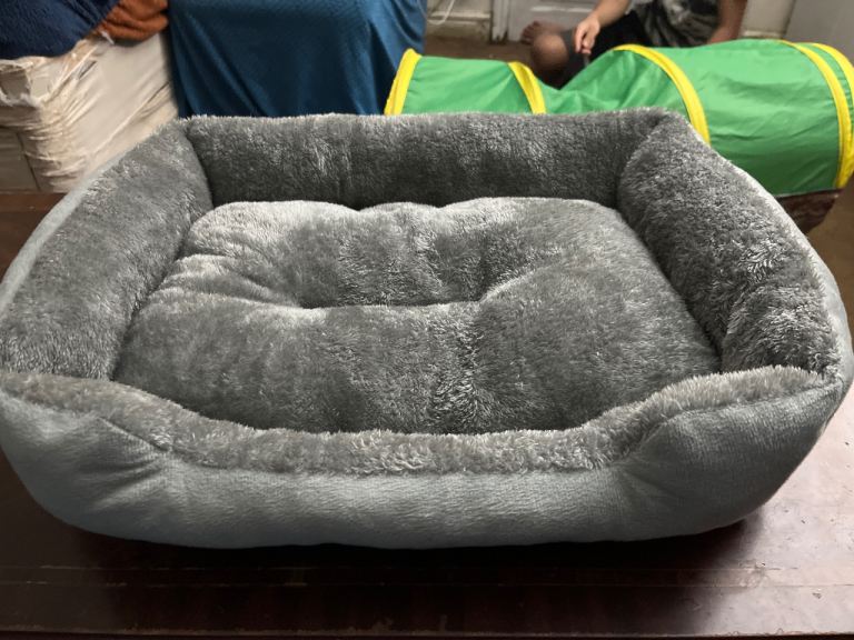 Cat/small dog bed