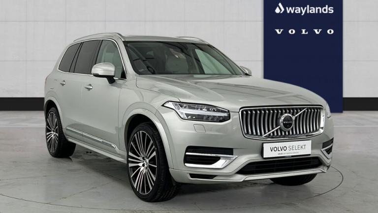 2021 Volvo XC90 Recharge Inscription Pro, T8 AWD plug-in hybrid, 7 Seats Estate Petrol Parallel P...