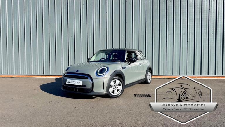 Mini Cooper F56 Manual Petrol ULEZ Ideal First Car Cheap to Insure and Run 