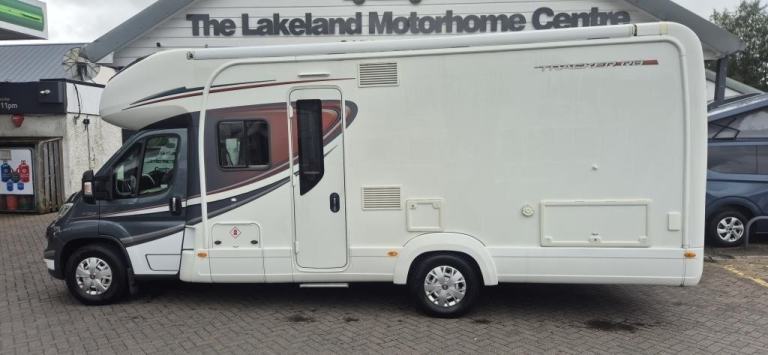2018 AUTO-TRAIL Tracker RB 
