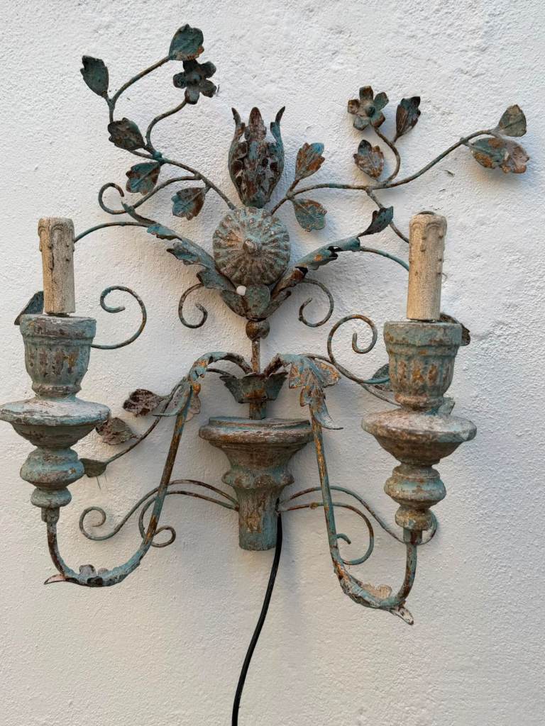  Metal Wall Sconce with Floral Design – Fair Condition