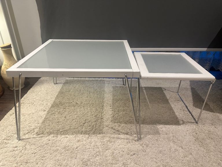 Coffee Table with 2 nest tables