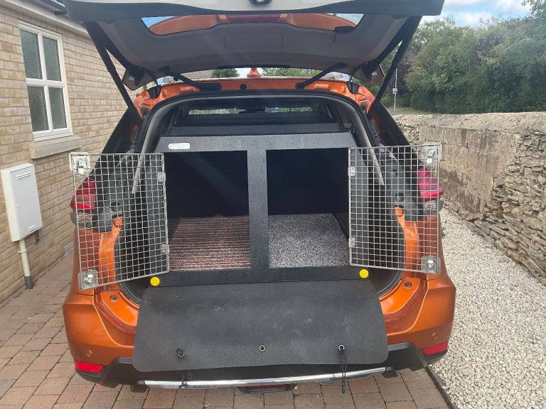 DT Dog Car Crate for Safe Pet Travel