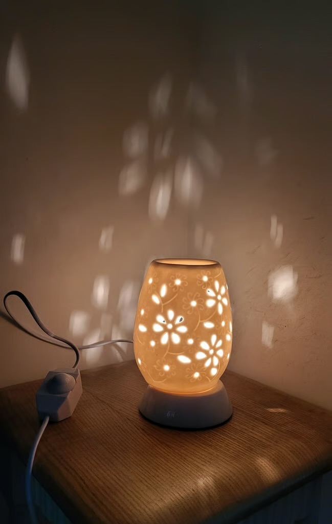 Pretty Floral Electric Oil Burner