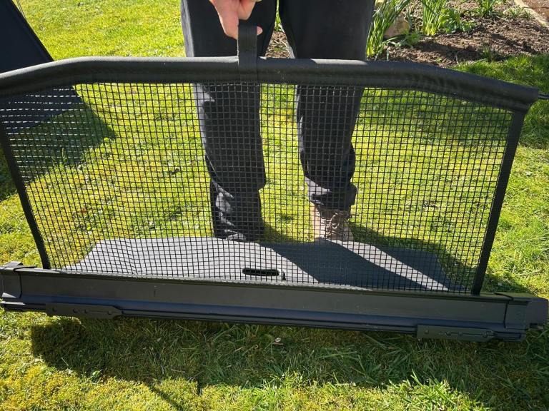 Genuine BMW 5 Series Estate (2012) Parcel Shelf and Safety Net/Dog Guard – Black, Good Condition