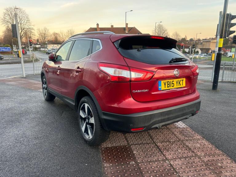 2015 Nissan Qashqai 1.2 DiG-T N-Tec+ 5dr HATCHBACK PETROL Manual