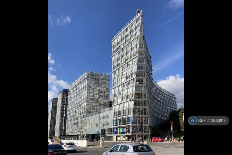 1 bedroom flat in Strand Street, Liverpool, L1 (1 bed) (#2863818)