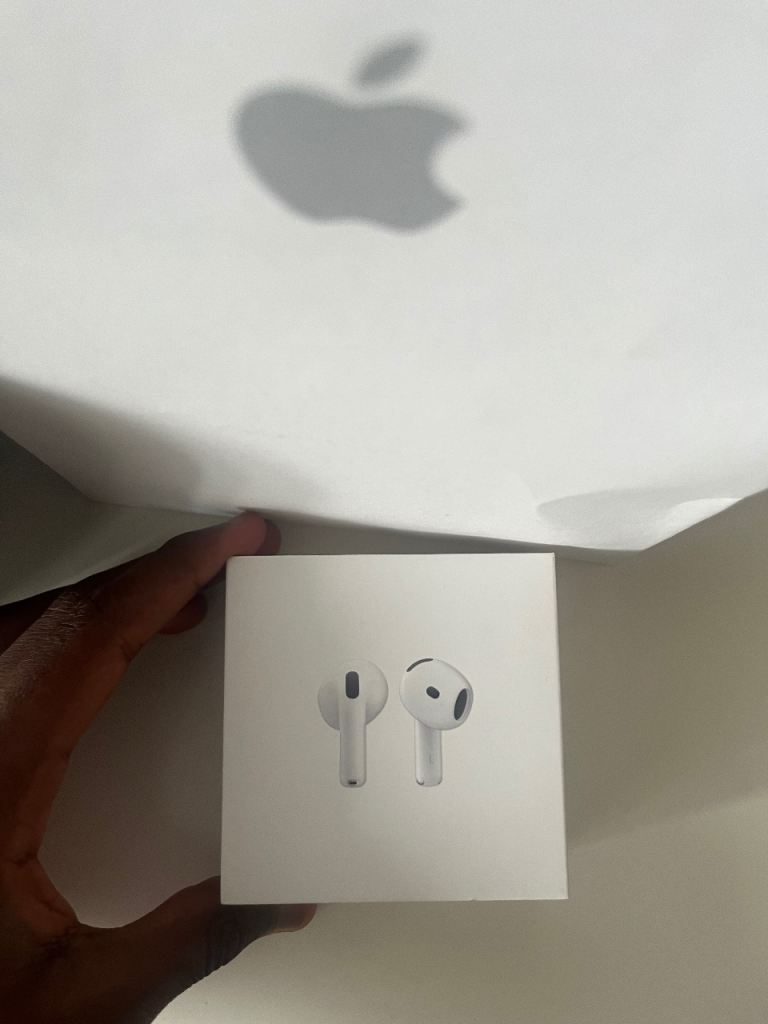 AirPods 4 ANC