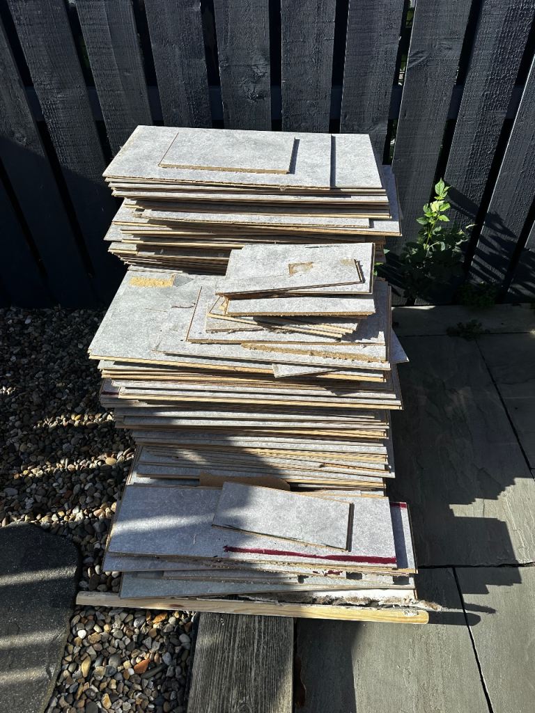 Grey flooring fair condition must go today or getting binned 