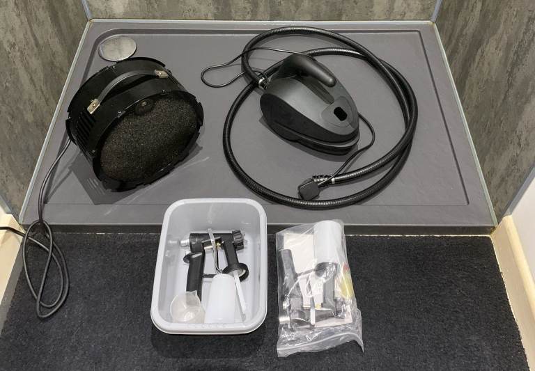 Sienna X Professional Spray Tan Kit Bundle – Spray Gun, Aura Extraction Unit, Trolley & Solutions