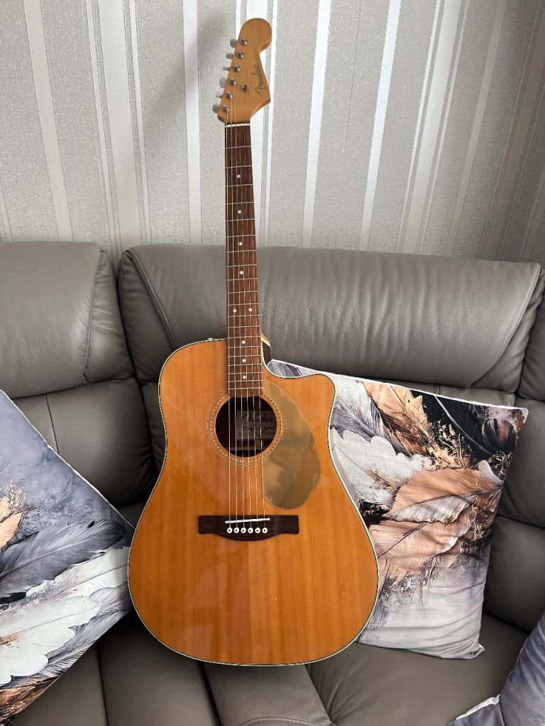 Fender Sonoran California series guitar 