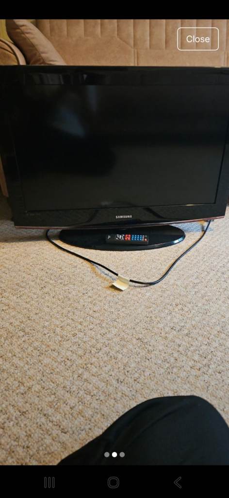 Samsung 32 inch television 