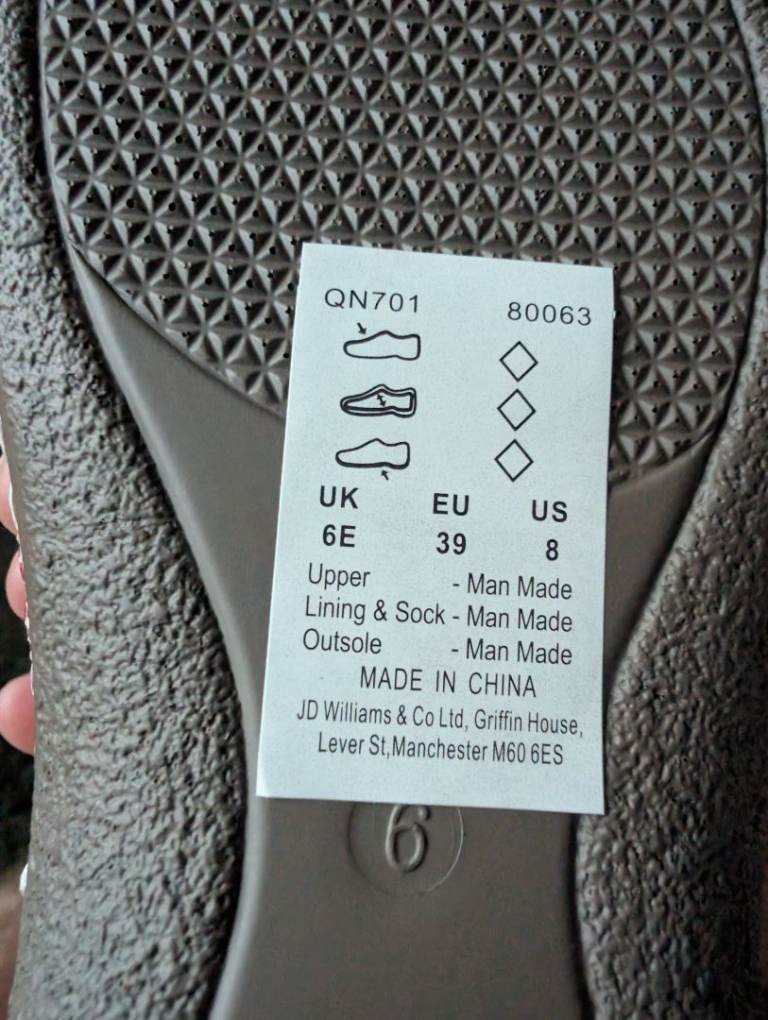 Lady's sandals