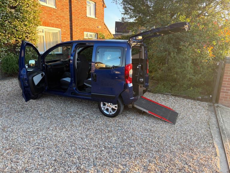 FIAT QUBO WHEELCHAIR RAMP MOBILITY VEHICLE DISABLED CAR AUTOMATIC WAV RARE MODEL