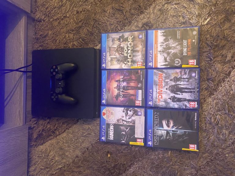 PlayStation 4 slim bundle 