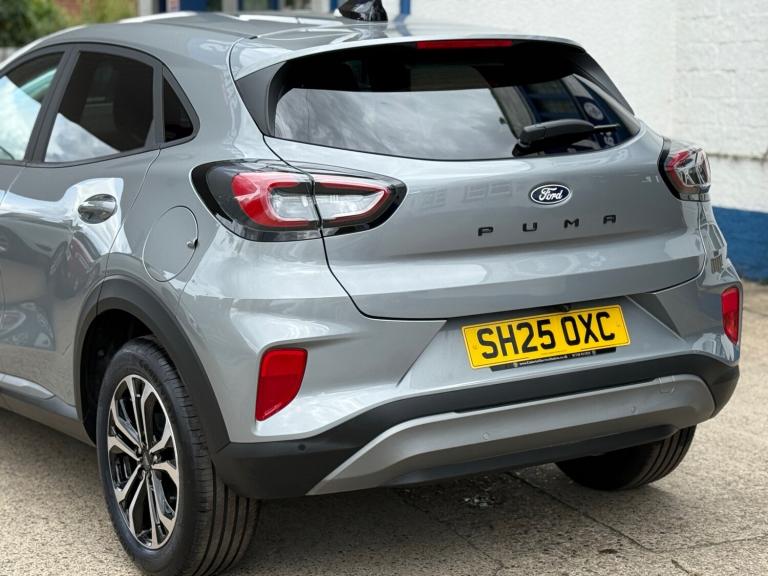 2025 Ford Puma 1.0 EcoBoost Hybrid mHEV Titanium, UNDER 350 MILES, MAY 2028 FORD WARRANTY, HATCHB...
