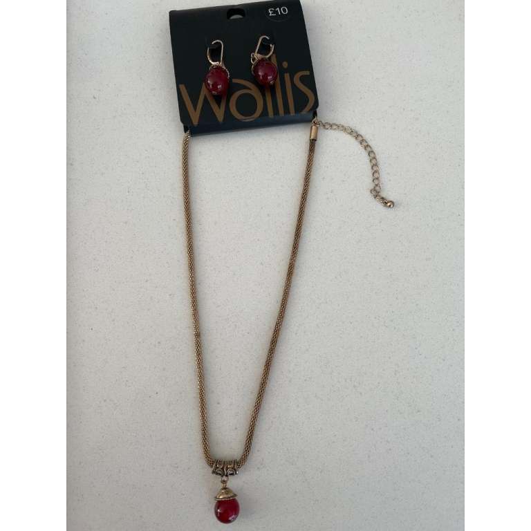 Necklace & earring set
