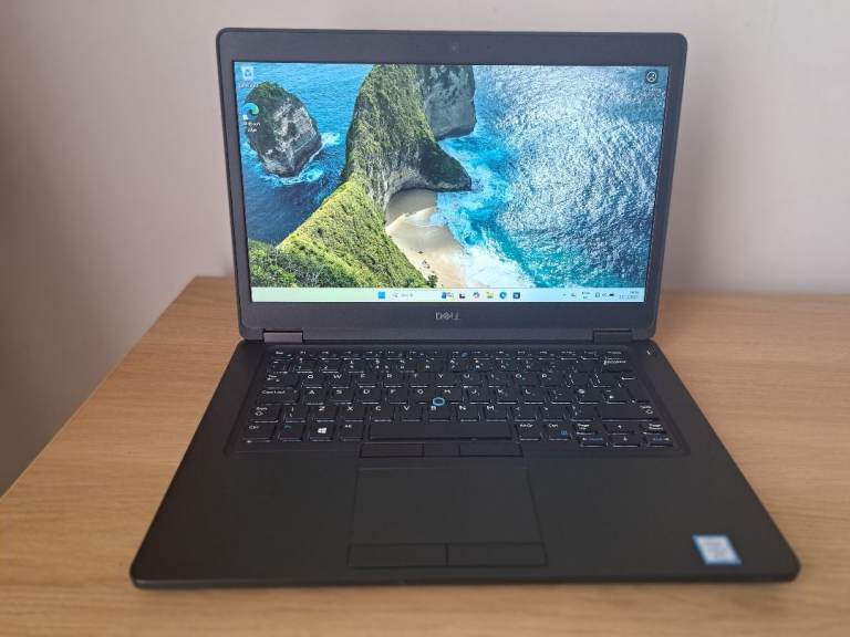 DELL Latitude 5490 - Core i7 - 16GB Ram - 256GB SSD - Windows 11 Pro Laptop PC