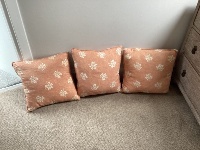 Set of 3 Peach Floral Cushions – Good Condition