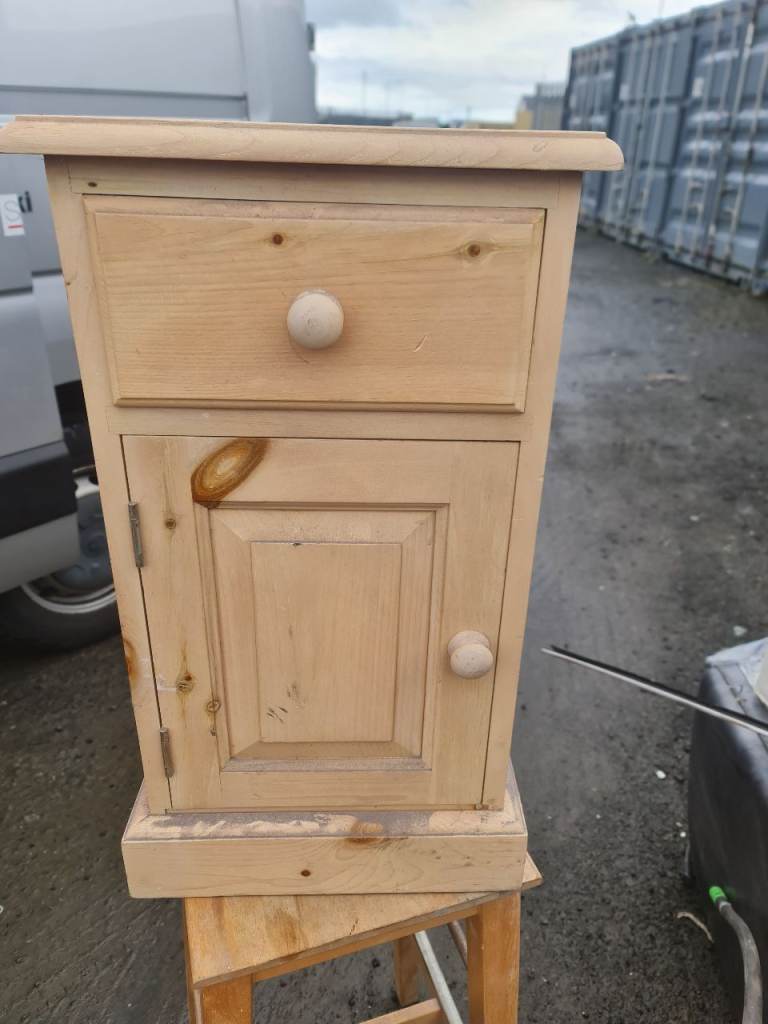 Furniture for upcycling FREE