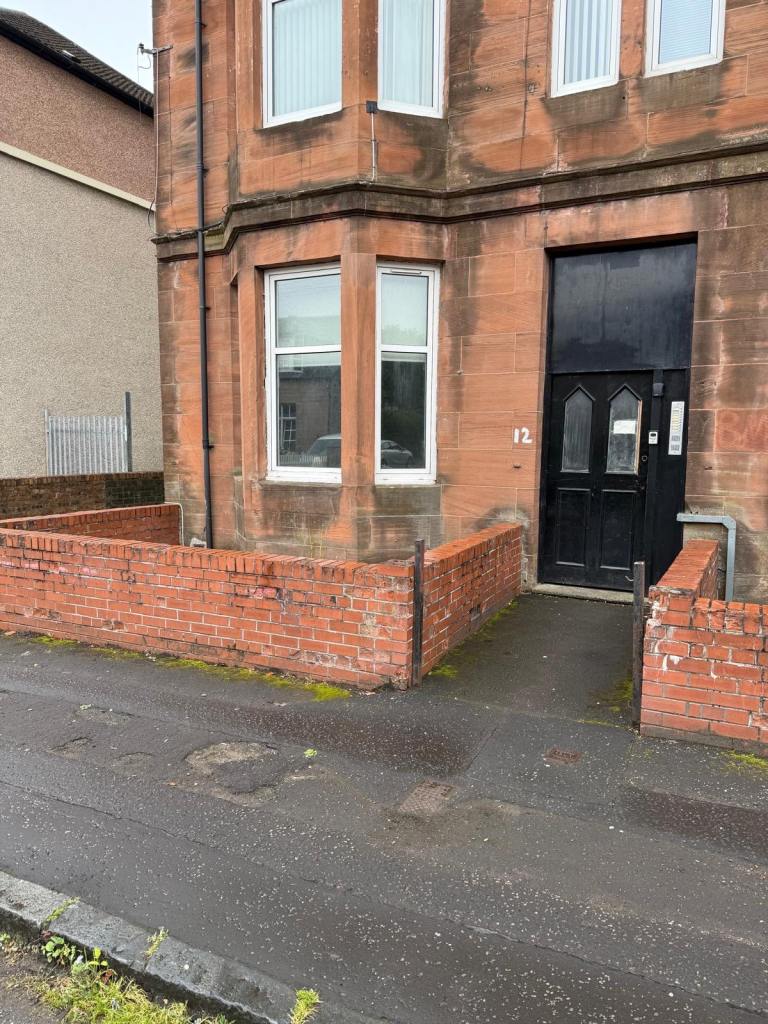 Convenient and comfortable 1 bed flat 