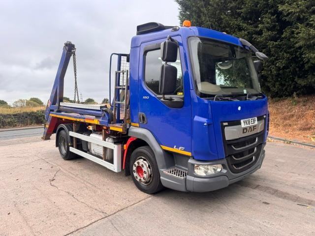 2018 18 DAF LF 180 EURO 6 12 Ton Hyva extending arm skip loader