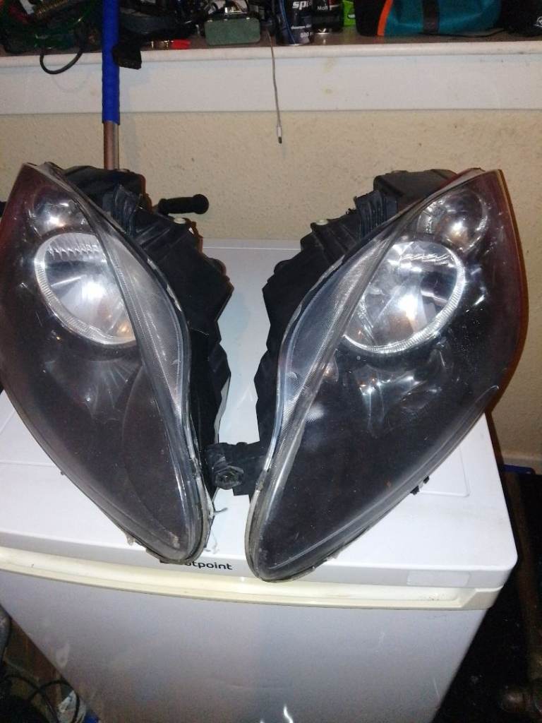  2006 Seat Leon SR headlights left n right vgc