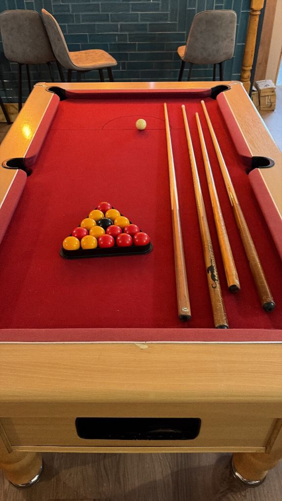 Slate bed pool table 