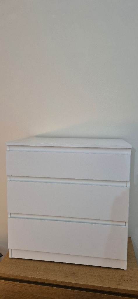 White Chest of Drawers 