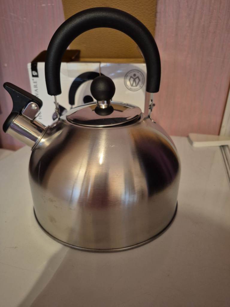 Excellent Houseware Stainless Steel Whistling Kettle - NEW