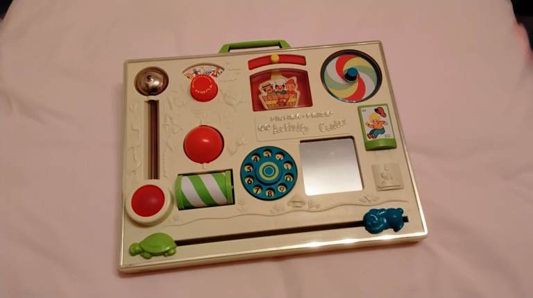 ACTIVITY TOY FOR THE YOUNG