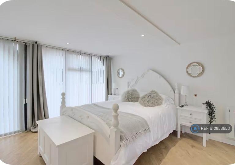 Studio flat in Drayton Parslow, Milton Keynes, MK17 (#2953650)