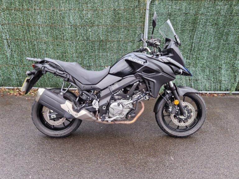 SUZUKI V-STROM  650 IN BLACK