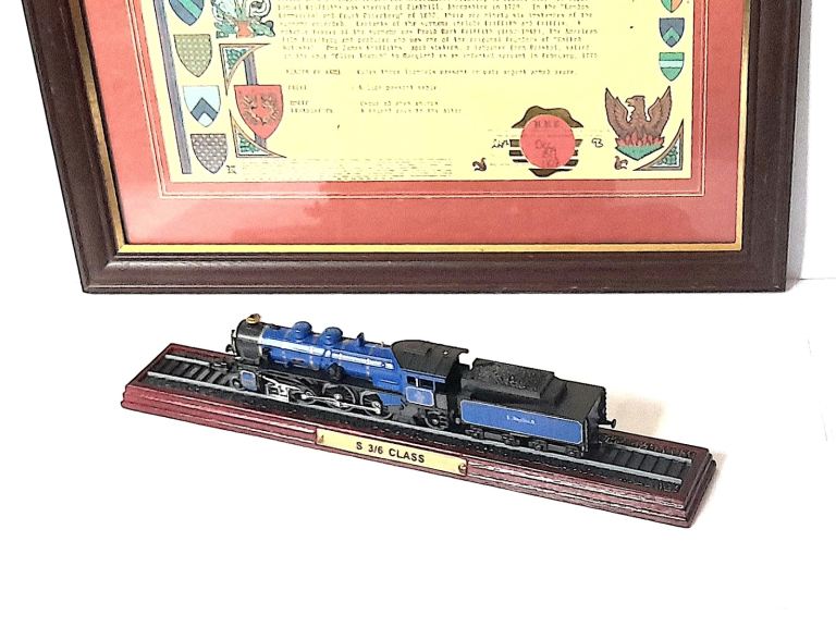 MODEL LOCOMOTIVE on a PLINTH - S 3/6 CLASS 3673 - VERY GOOD