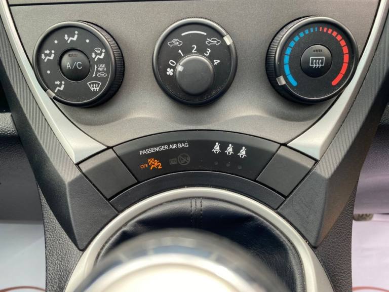 2011 Toyota Verso 1.3l 5d  98 BHP MPV Petrol Manual