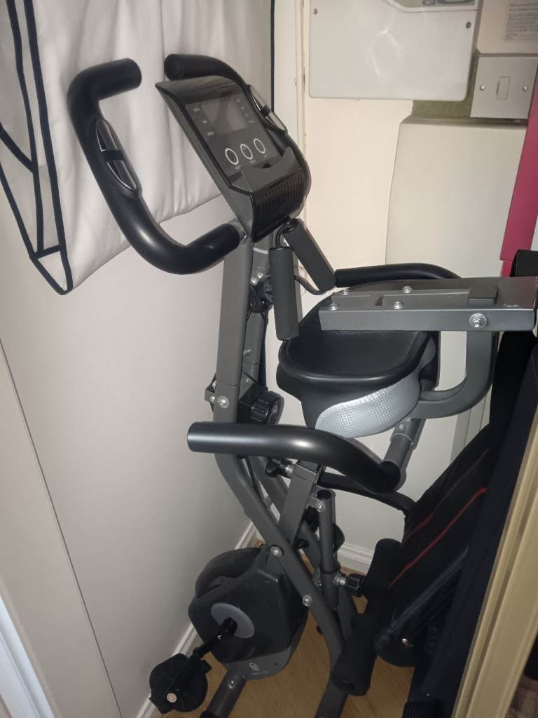 Folding exercise bike 