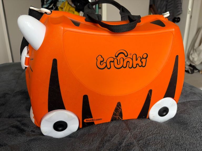 Kids tiger trunki