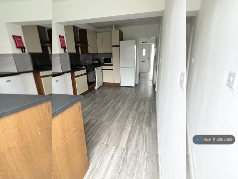 3 bedroom house in The Hides, Harlow, Essex, CM20 (3 bed) (#2667669)