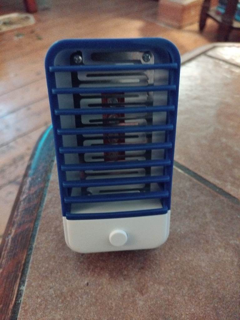 *REDUCED *Insect control zapper(4)
