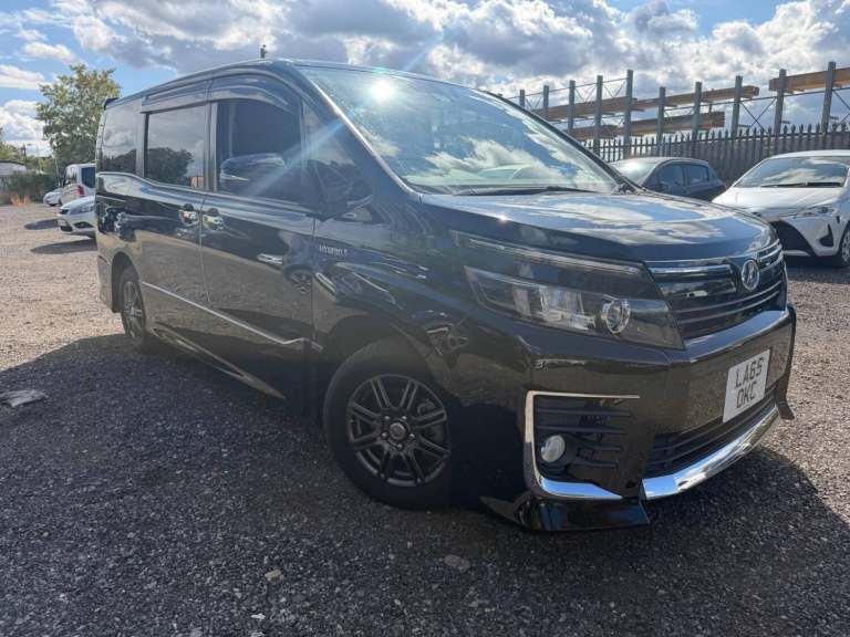 Toyota Voxy 1.8 PETROL HYBRID 7 SEATER EURO 5 AUTO Petrol/Electric Hybrid Automatic
