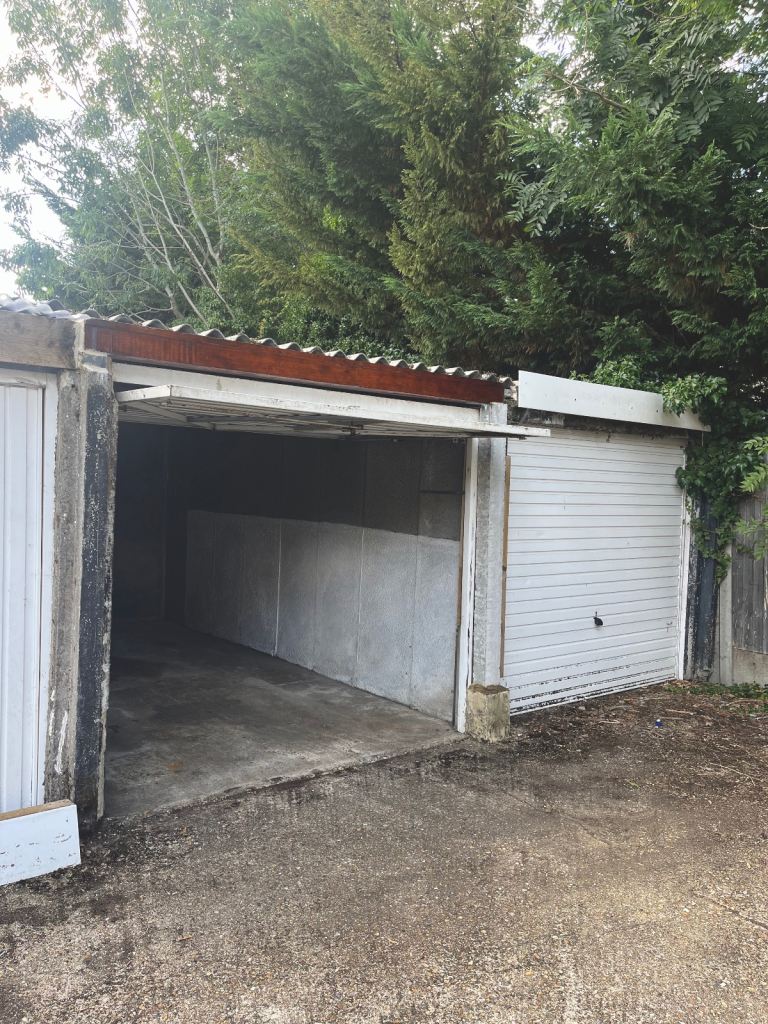 Private garage, for long-term rent, Eastcote/Pinner, HA5 2QR, 12 month minimum lease