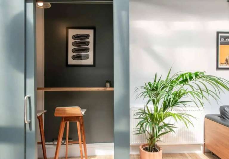 Furnished offices to rent in *Fitzrovia*. Office Spaces for 4 to 151 desks W1