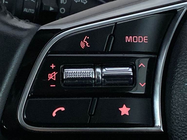 2022 Kia Ceed 1.0T GDi ISG 2 5dr Hatchback PETROL Manual