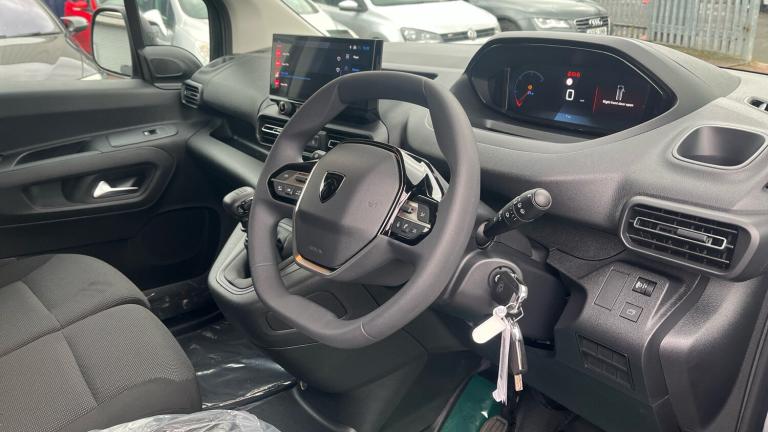 2025 Peugeot Partner Long Diesel 1.5 BlueHDi 100 Professional Plus Van Van Diesel Manual