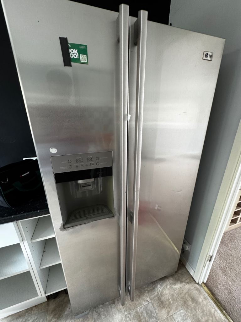 LG American Style Fridge Freezer – Silver, Good Condition
