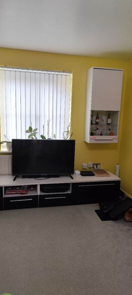Tv stand
