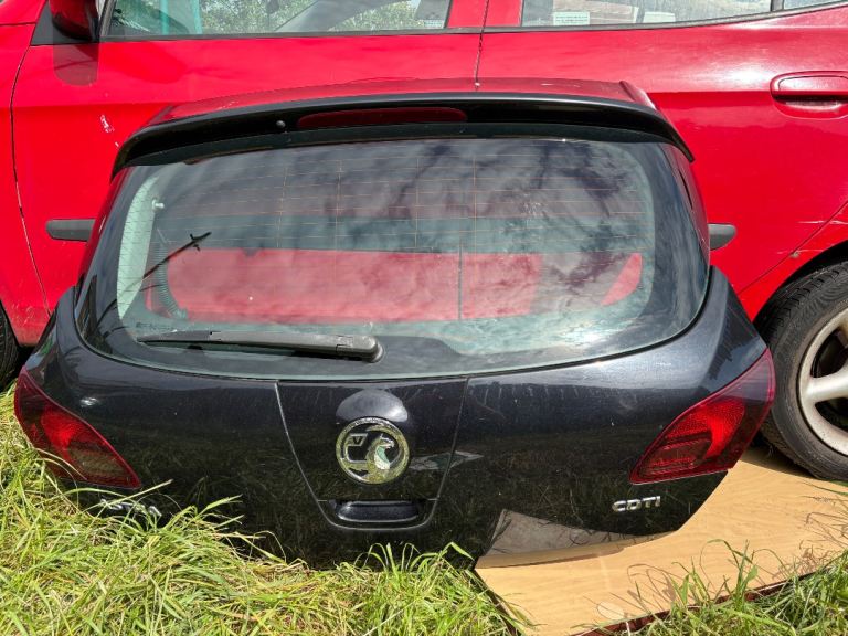 Astra bootlid 