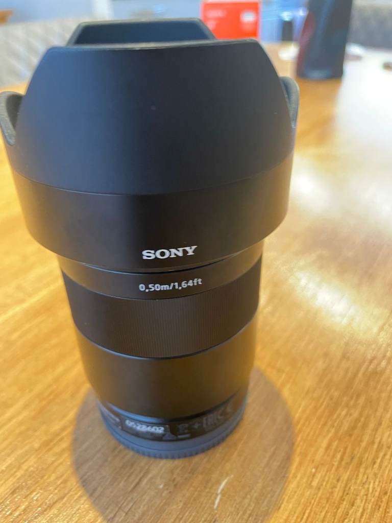 Sony - E-mount Sonnar T* FE 55mm F1.8 ZA (Like new in original box,