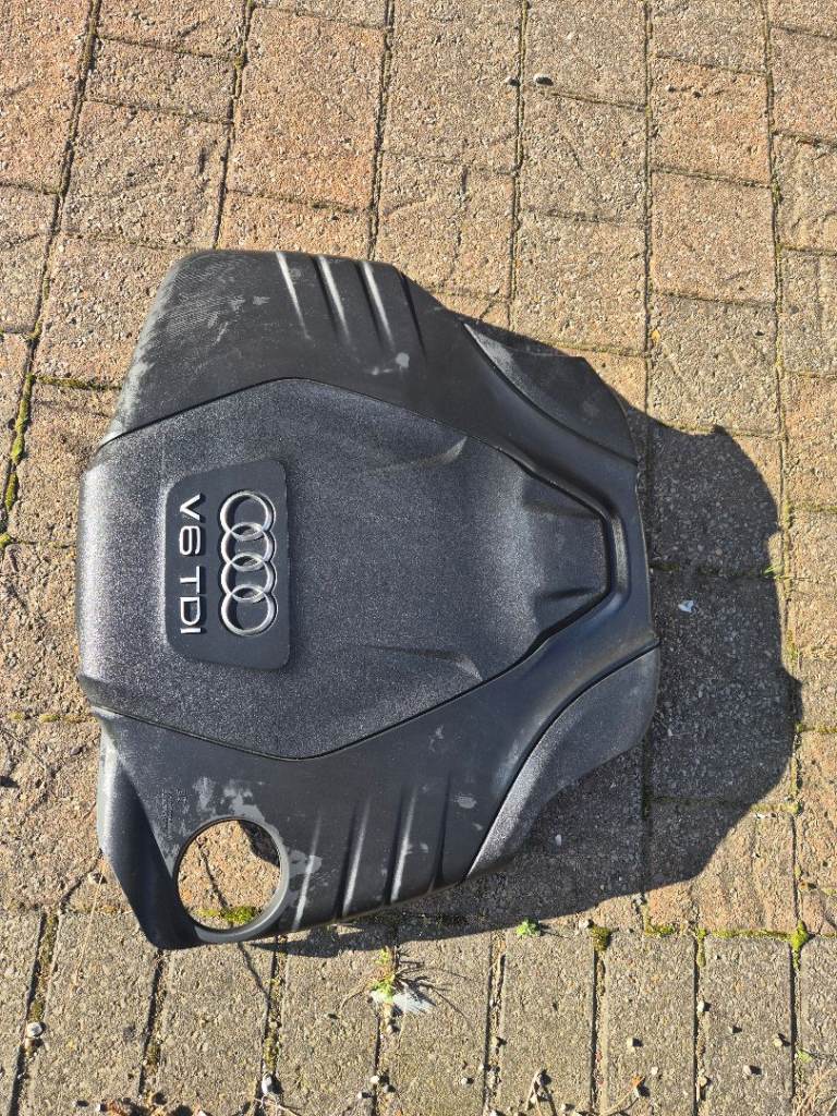 Audi A5 engine cover